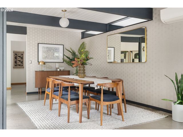 8500 Sw CECILIA Ter, Portland, OR 97223