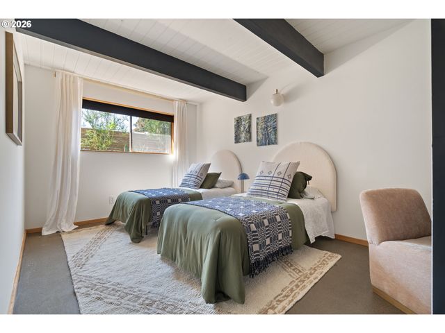 8500 Sw CECILIA Ter, Portland, OR 97223