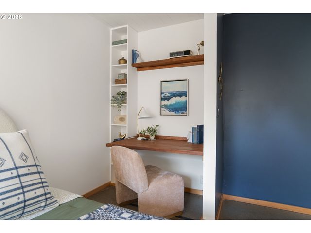 8500 Sw CECILIA Ter, Portland, OR 97223