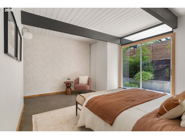 8500 Sw CECILIA Ter, Portland, OR 97223
