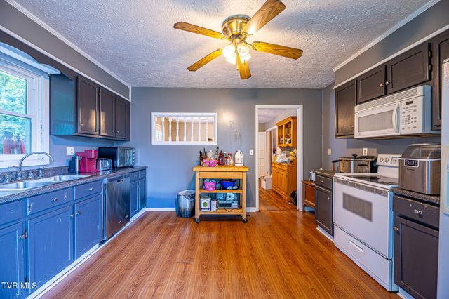 1452 Highway 19e, Elizabethton, TN 37643