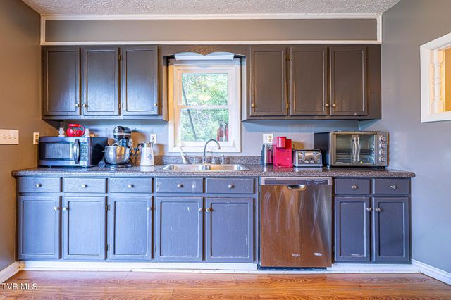 1452 Highway 19e, Elizabethton, TN 37643