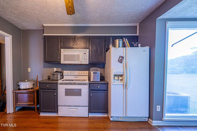1452 Highway 19e, Elizabethton, TN 37643