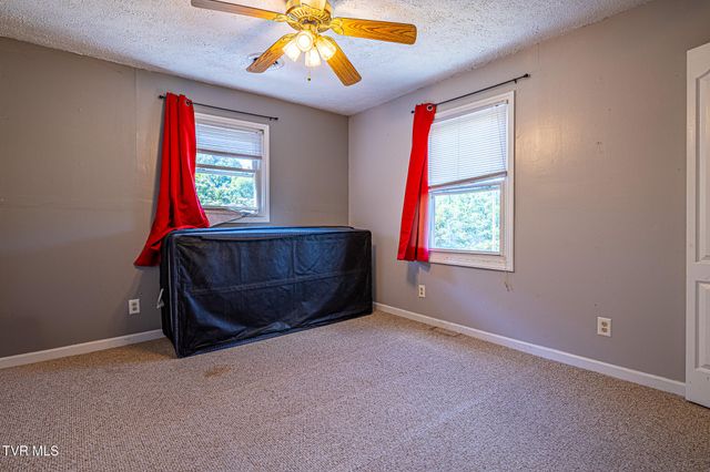1452 Highway 19e, Elizabethton, TN 37643