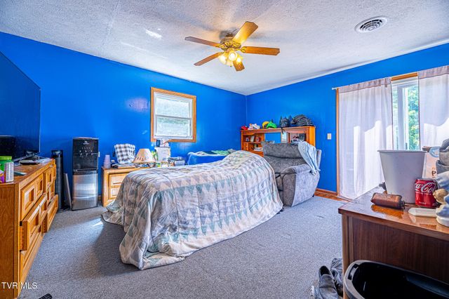 1452 Highway 19e, Elizabethton, TN 37643
