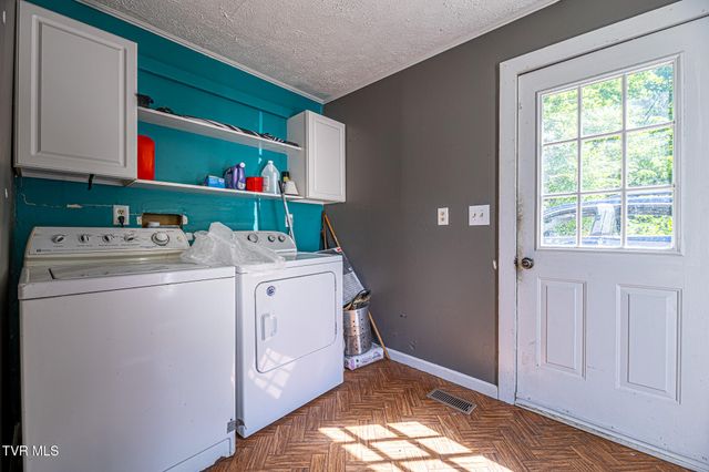 1452 Highway 19e, Elizabethton, TN 37643