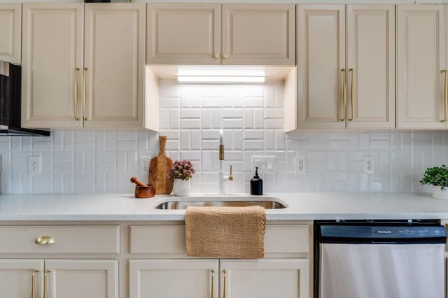 14511 W Selma St, Wichita, KS 67227