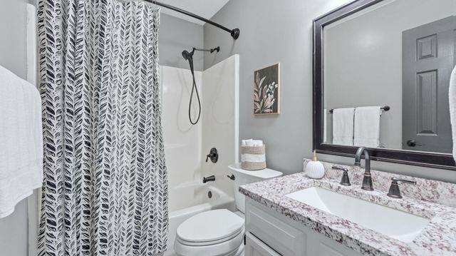 9803 Lima Meadow Run, Fort Wayne, IN 46825