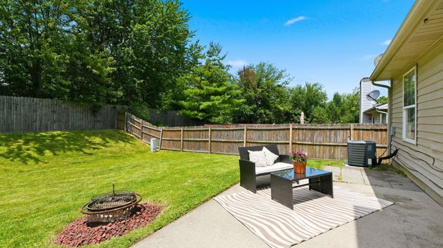 9803 Lima Meadow Run, Fort Wayne, IN 46825