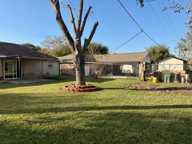 15242 Dogwood Tree Street, Houston, TX 77060