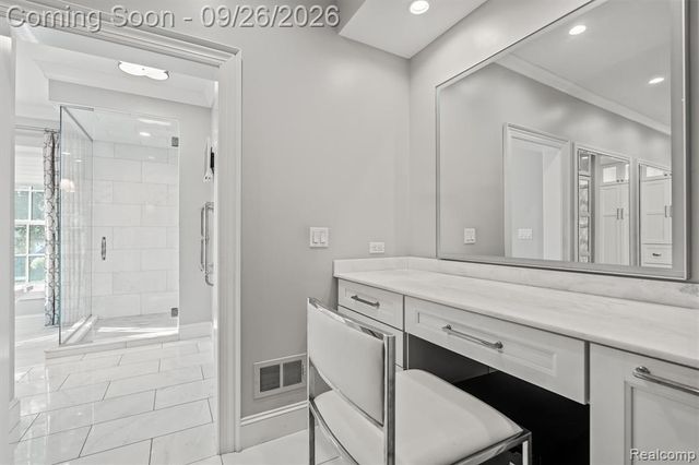 477 Dunston Road, Bloomfield Hills, MI 48304
