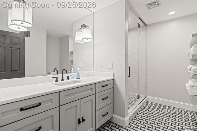 477 Dunston Road, Bloomfield Hills, MI 48304