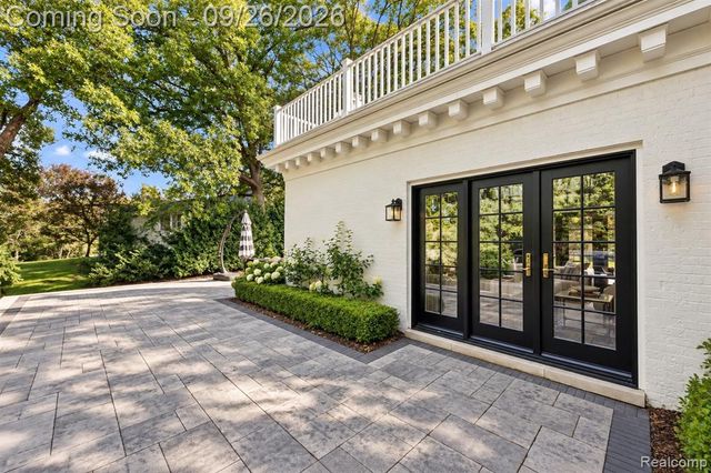 477 Dunston Road, Bloomfield Hills, MI 48304