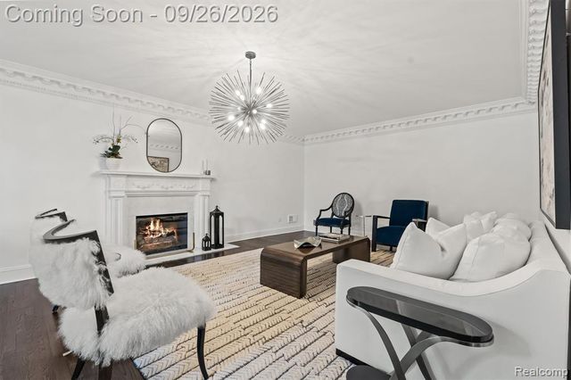 477 Dunston Road, Bloomfield Hills, MI 48304