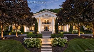 477 Dunston Road, Bloomfield Hills, MI 48304