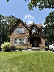 2330 16th Street, Cuyahoga Falls, OH 44223