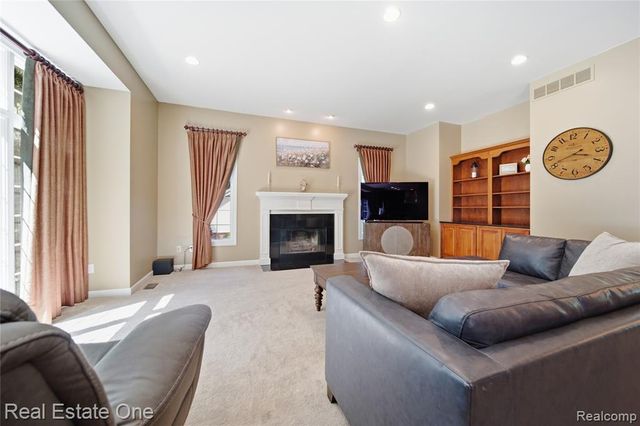 472 Timbermill Lane, Howell, MI 48843