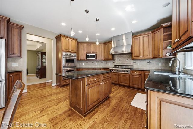 472 Timbermill Lane, Howell, MI 48843