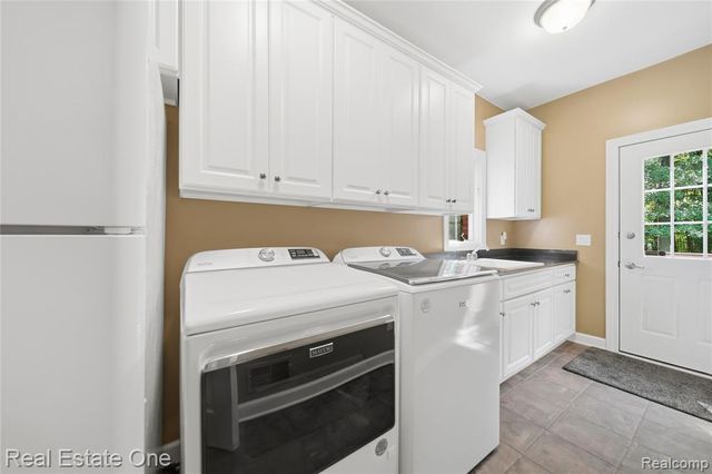 472 Timbermill Lane, Howell, MI 48843