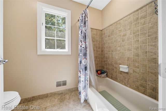 472 Timbermill Lane, Howell, MI 48843