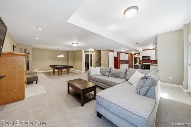 472 Timbermill Lane, Howell, MI 48843