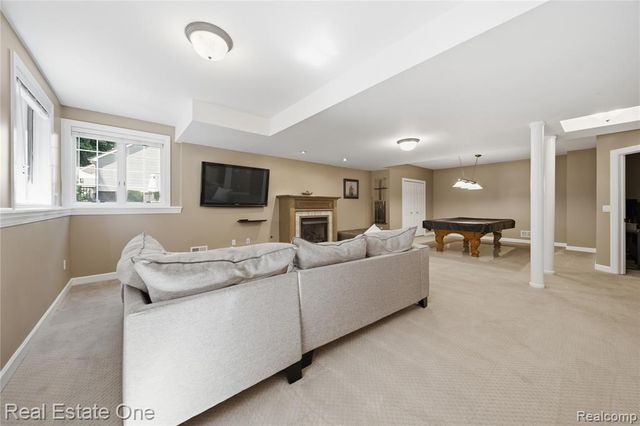 472 Timbermill Lane, Howell, MI 48843