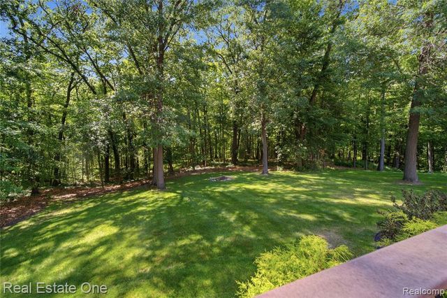 472 Timbermill Lane, Howell, MI 48843