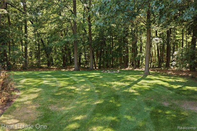 472 Timbermill Lane, Howell, MI 48843