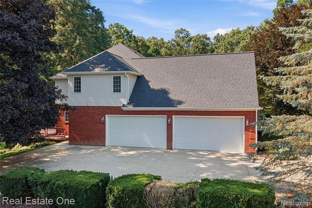 472 Timbermill Lane, Howell, MI 48843