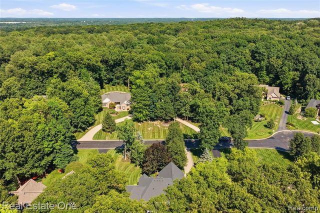 472 Timbermill Lane, Howell, MI 48843