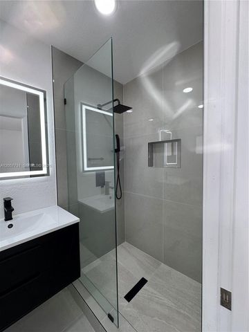 1370 SW 32nd St, Fort Lauderdale, FL 33315