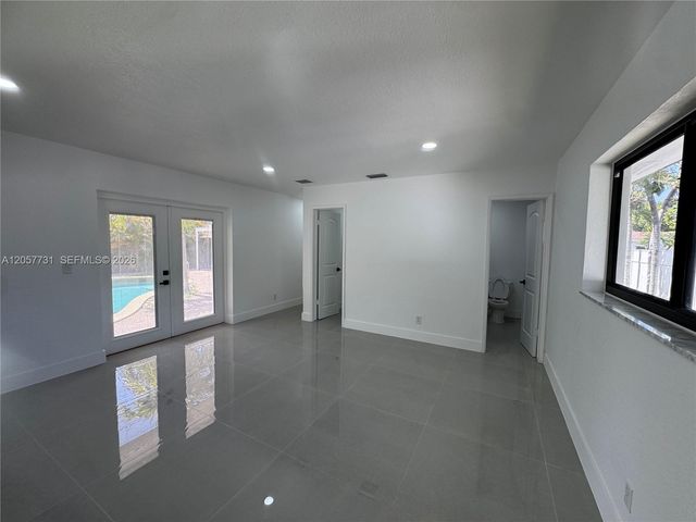 1370 SW 32nd St, Fort Lauderdale, FL 33315