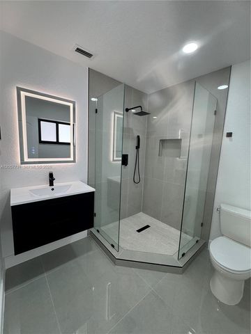 1370 SW 32nd St, Fort Lauderdale, FL 33315