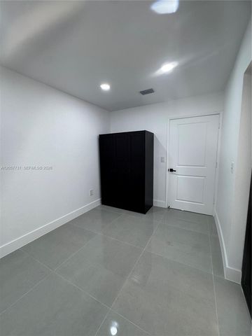1370 SW 32nd St, Fort Lauderdale, FL 33315