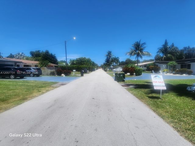 1370 SW 32nd St, Fort Lauderdale, FL 33315