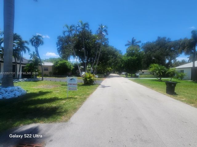 1370 SW 32nd St, Fort Lauderdale, FL 33315