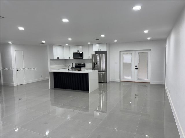1370 SW 32nd St, Fort Lauderdale, FL 33315