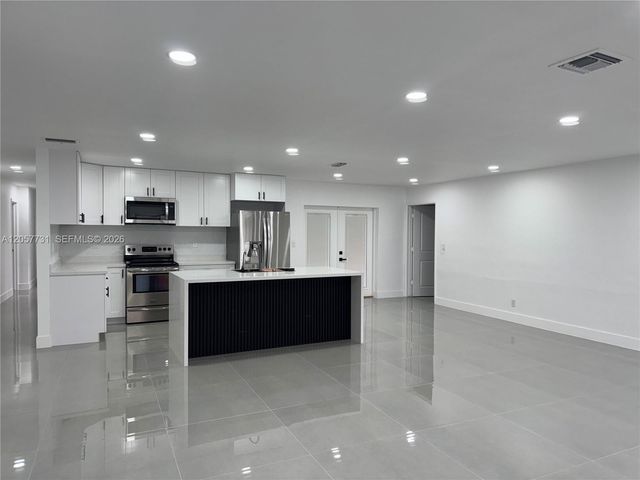 1370 SW 32nd St, Fort Lauderdale, FL 33315