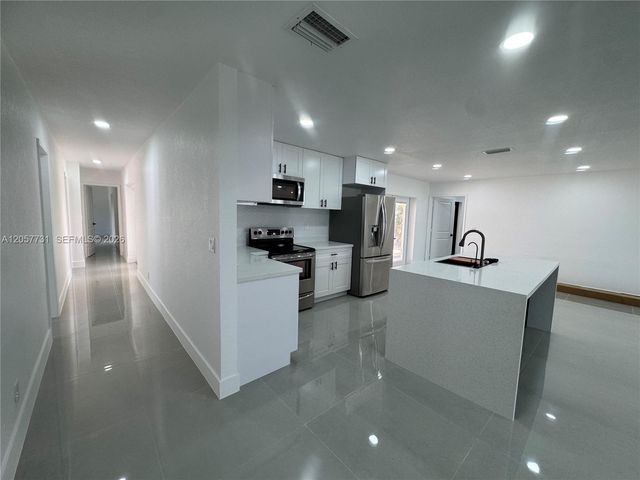 1370 SW 32nd St, Fort Lauderdale, FL 33315