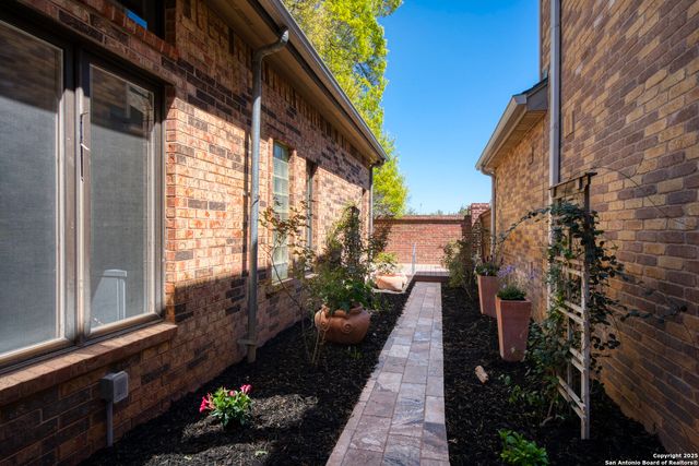 1328 Patio Dr, New Braunfels, TX 78130