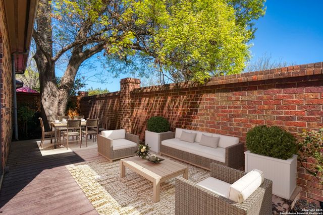 1328 Patio Dr, New Braunfels, TX 78130