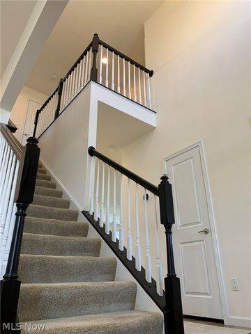 3125 PORTSMOUTH Drive, Brunswick, OH 44212