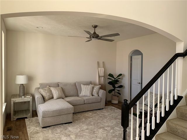 3125 PORTSMOUTH Drive, Brunswick, OH 44212