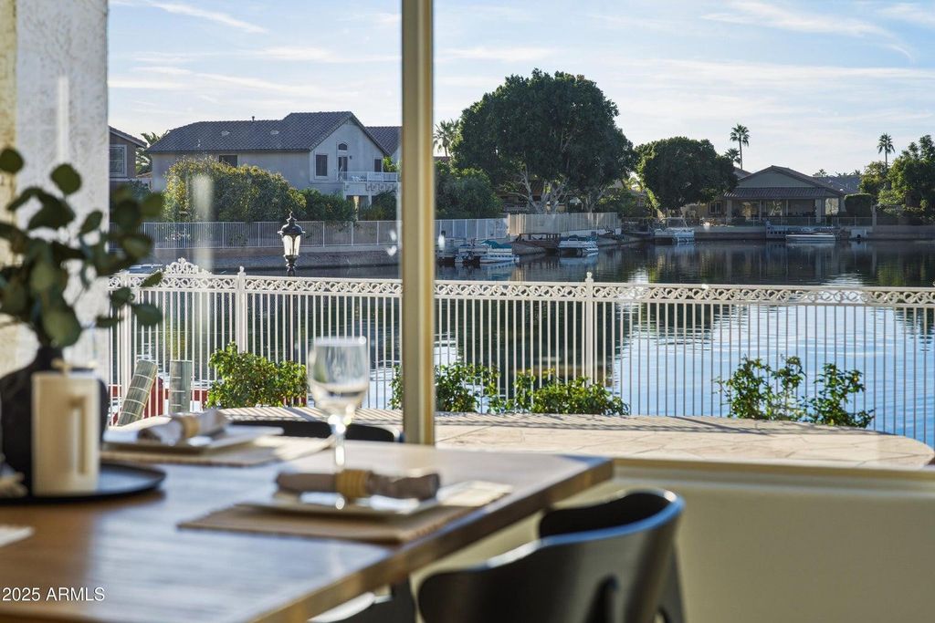 20652 N 53rd Avenue, Glendale, AZ 85308