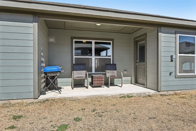 2405 Stillwater Drive, Ponder, TX 76259