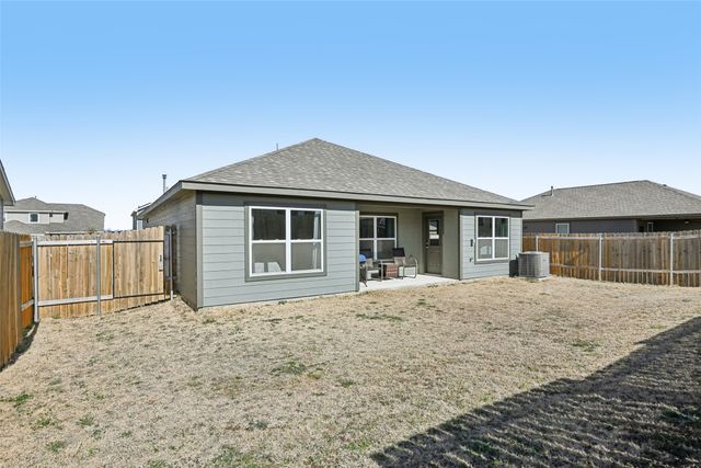 2405 Stillwater Drive, Ponder, TX 76259