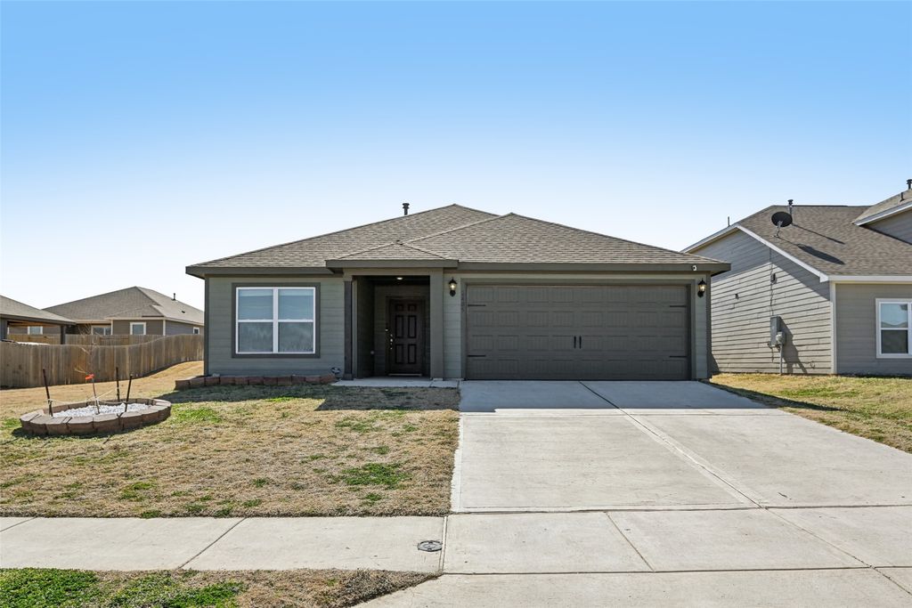 2405 Stillwater Drive, Ponder, TX 76259