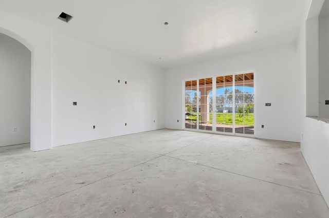 12709 Avenue 328, Visalia, CA 93291