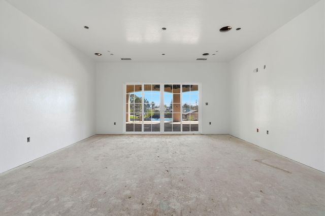 12709 Avenue 328, Visalia, CA 93291