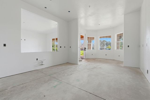 12709 Avenue 328, Visalia, CA 93291